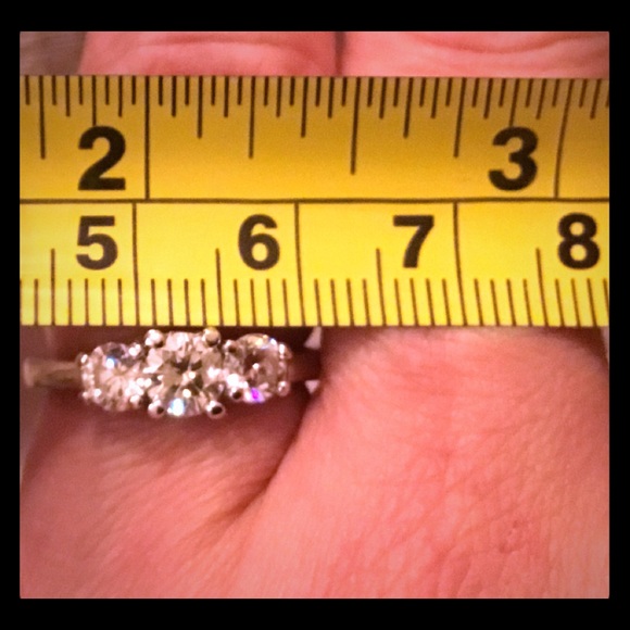 Sold .....14k real 1 ctw diamonds ring - Picture 2 of 7